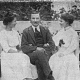 Pan Roman z siostrami Lutosławskimi<br>
Marią (po lewej) i Izabelą (po prawej) w 1911 r. w Drozdowie