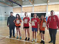 Foto: Komunikat - Igrzyska powiatowe Dzieci w indywidualnym badmintonie dziewcząt i chłopców.
