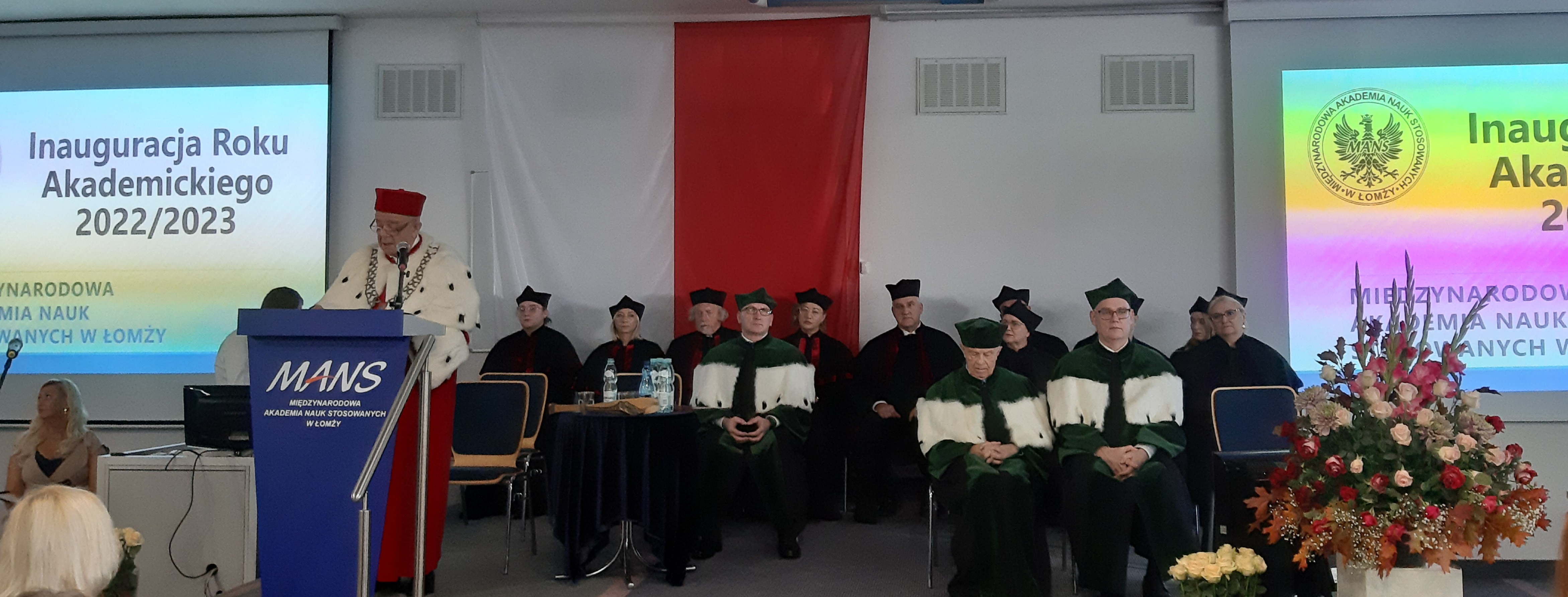 15.10.2022 r. Kolejna łomżyńska uczelnia rozpoczęła rok akademicki 2022/2023, na zdjęciu: uczestnicy wydarzenia