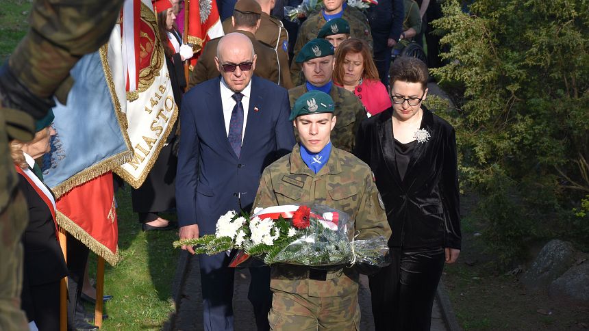 Dzień Pamięci Ofiar Zbrodni Katyńskiej i Katastrofy Smoleńskiej oraz Zesłanych "na nieludzką ziemię"