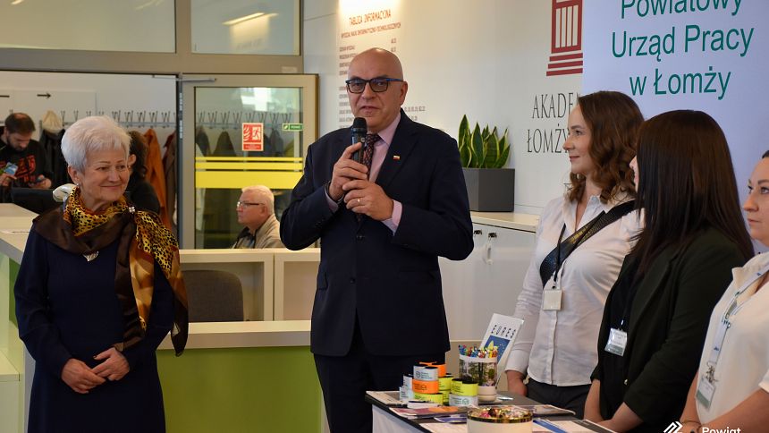 Łomżyńskie Targi Pracy w Akademii Łomżyńskiej za nami!