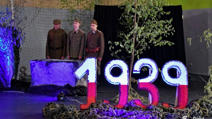 Zespół Szkolno-Przedszkolny w Piątnicy – 40 lat z wartościami mjr. Raginisa
